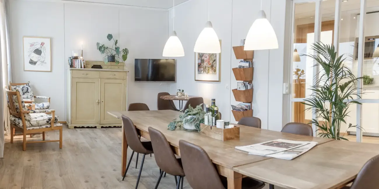 Arbetsytor och lounge på Solliden